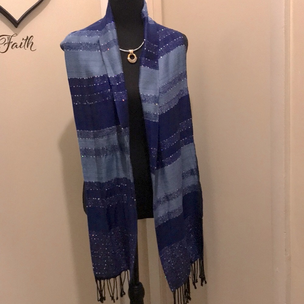 B) Elegant Blue Striped Sequin Women's Scarf